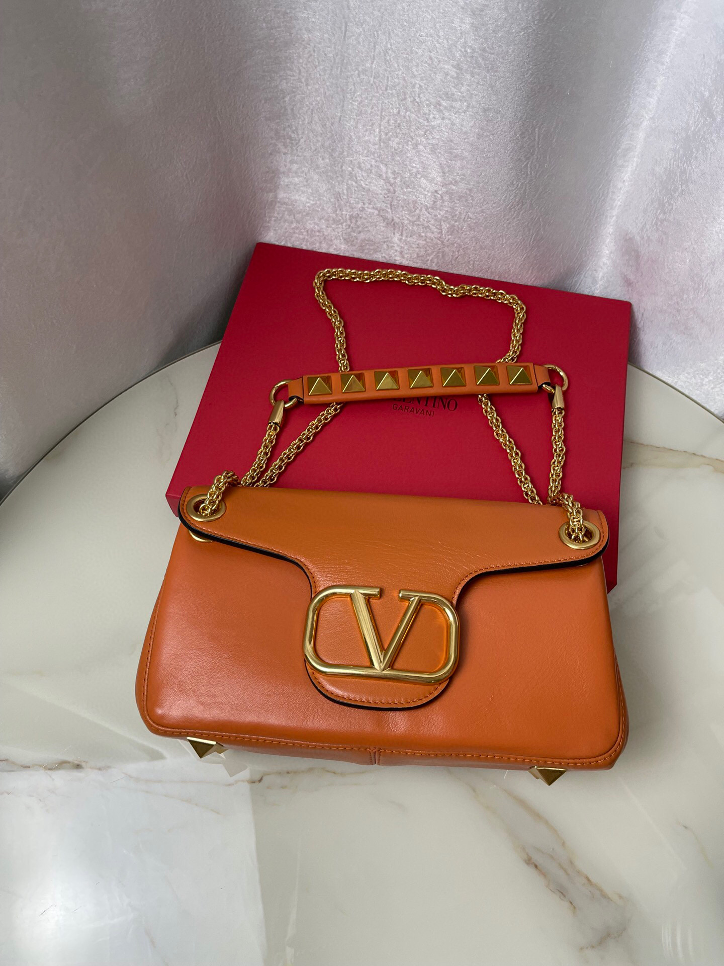 Valentino Stud Sign