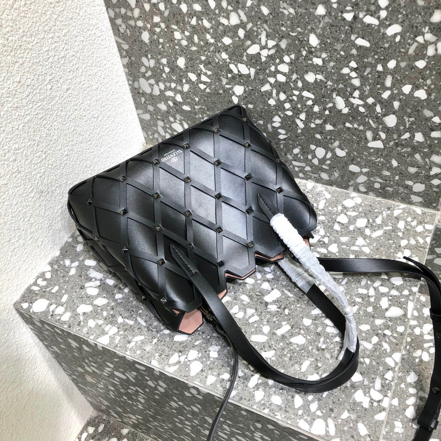 Valentino Beehive