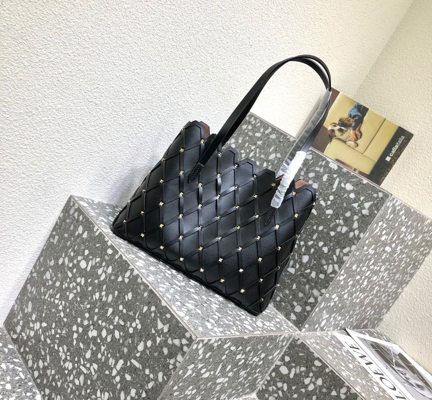 Valentino Beehive