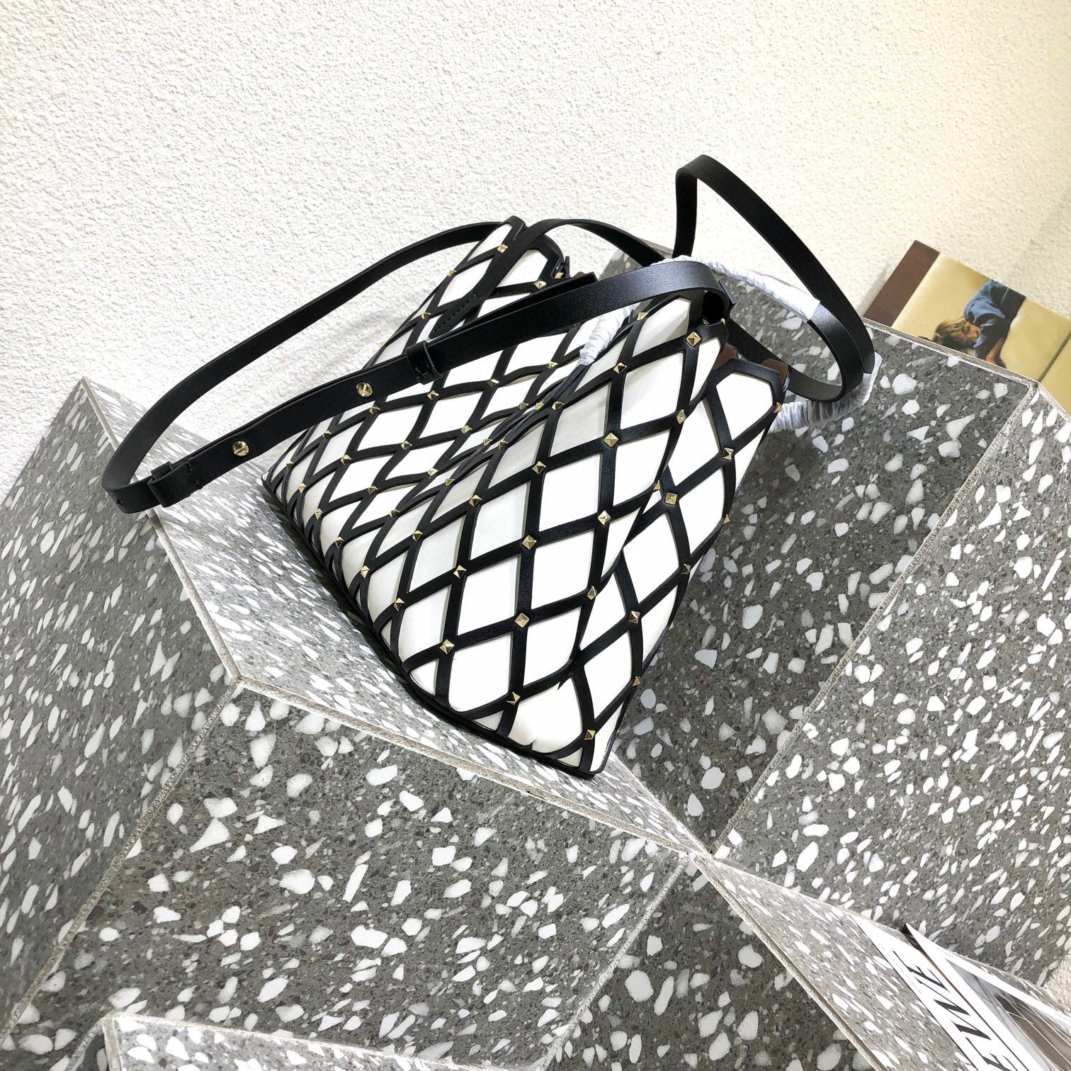 Valentino Beehive