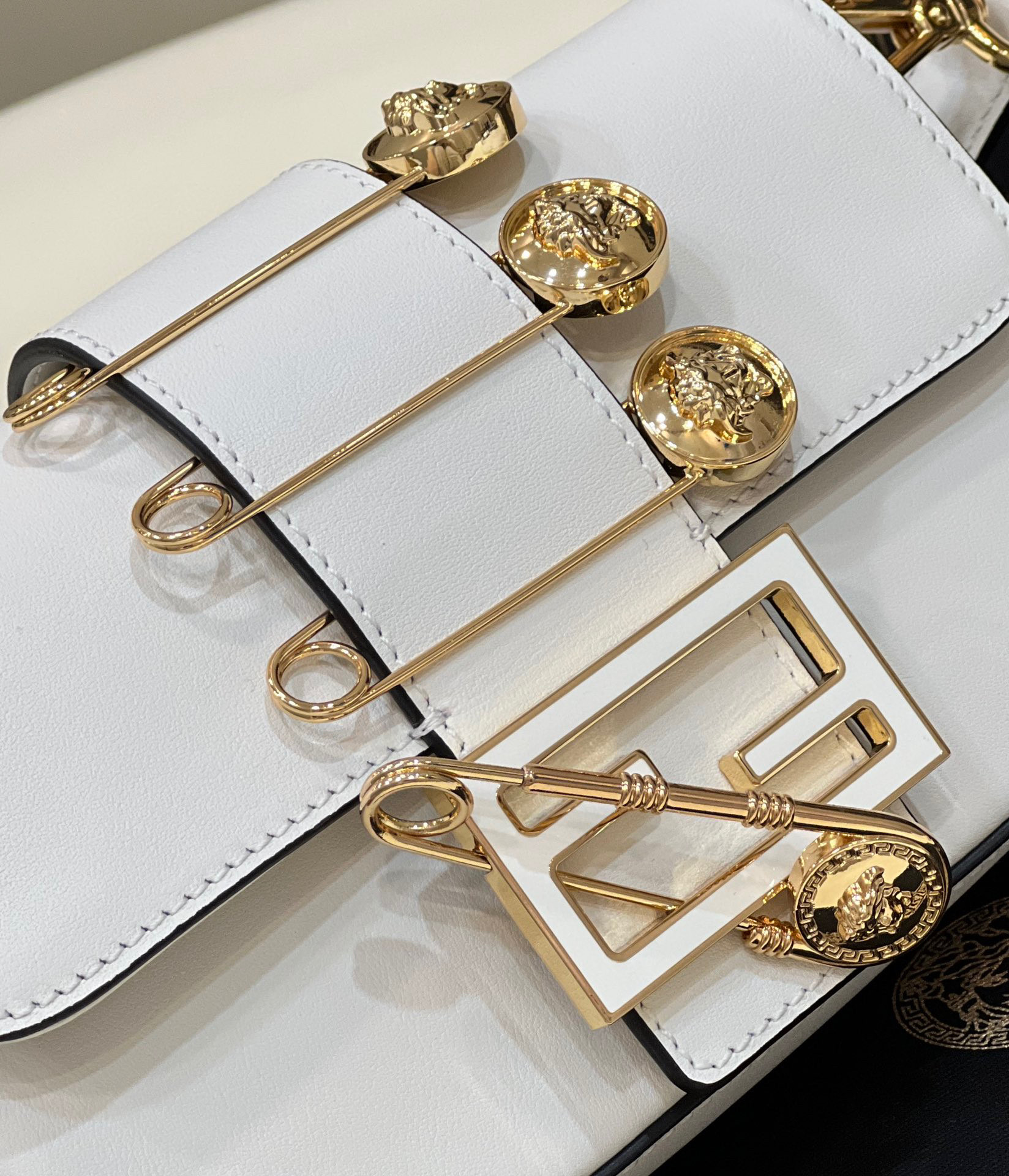 F**di & versace bagutte