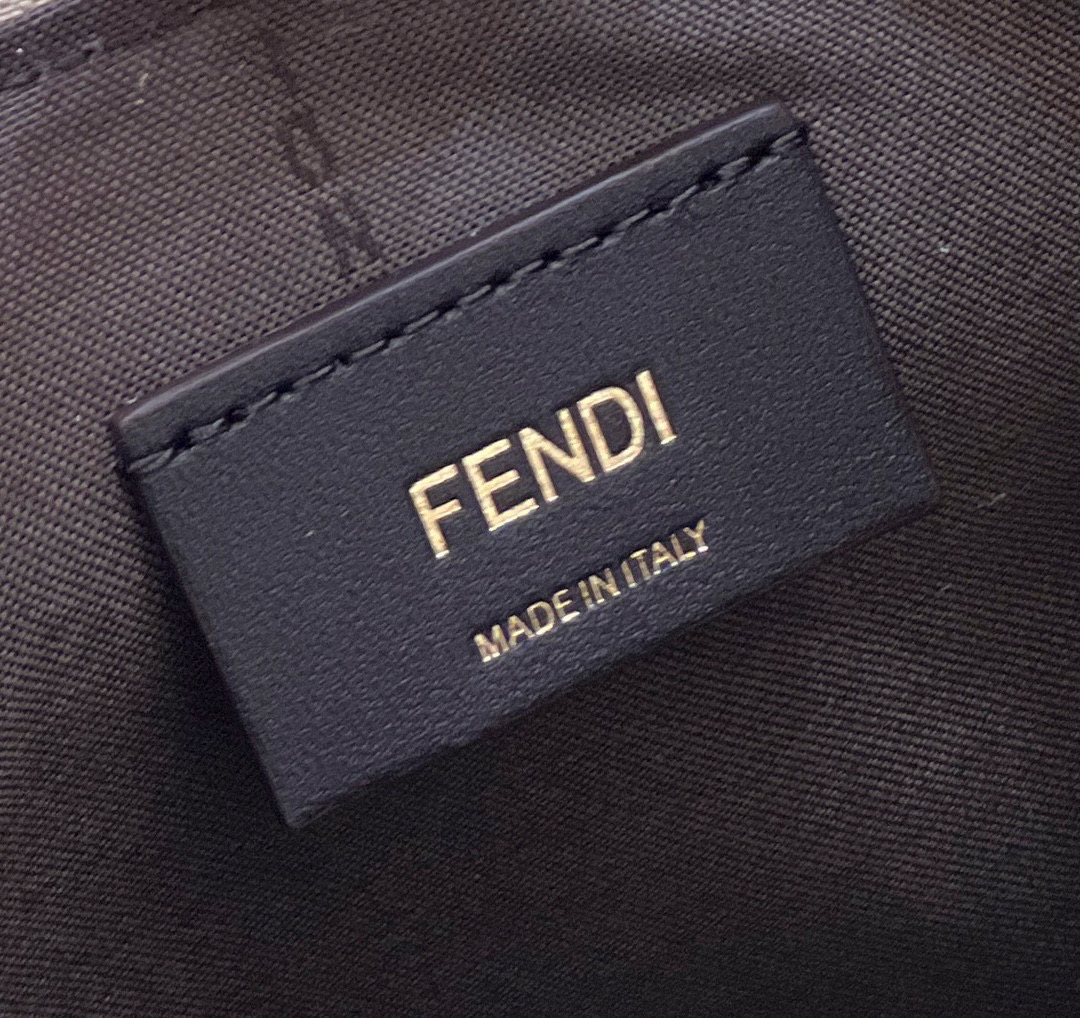 F**di F**digraphy small