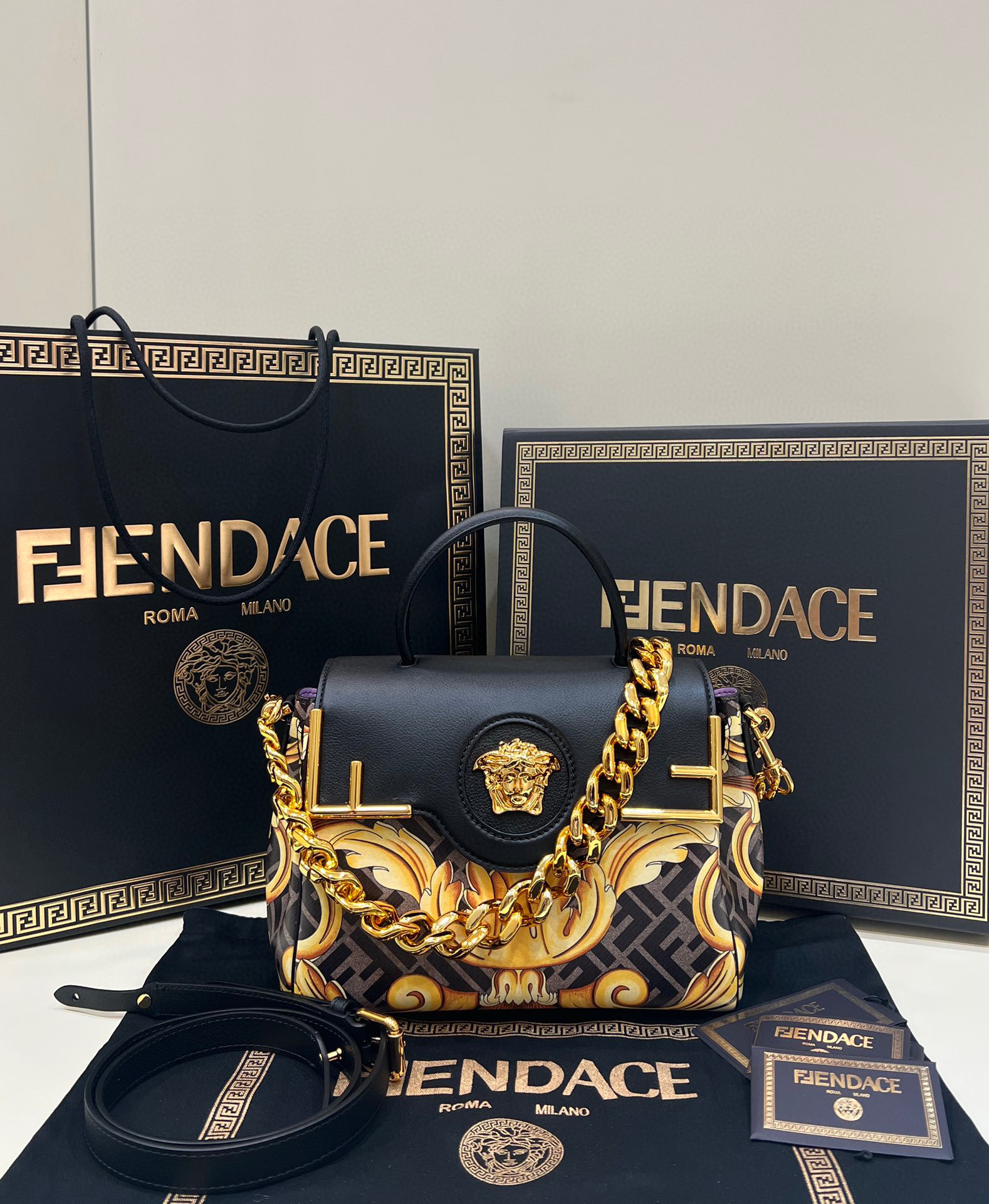 F**di & versace la medusa