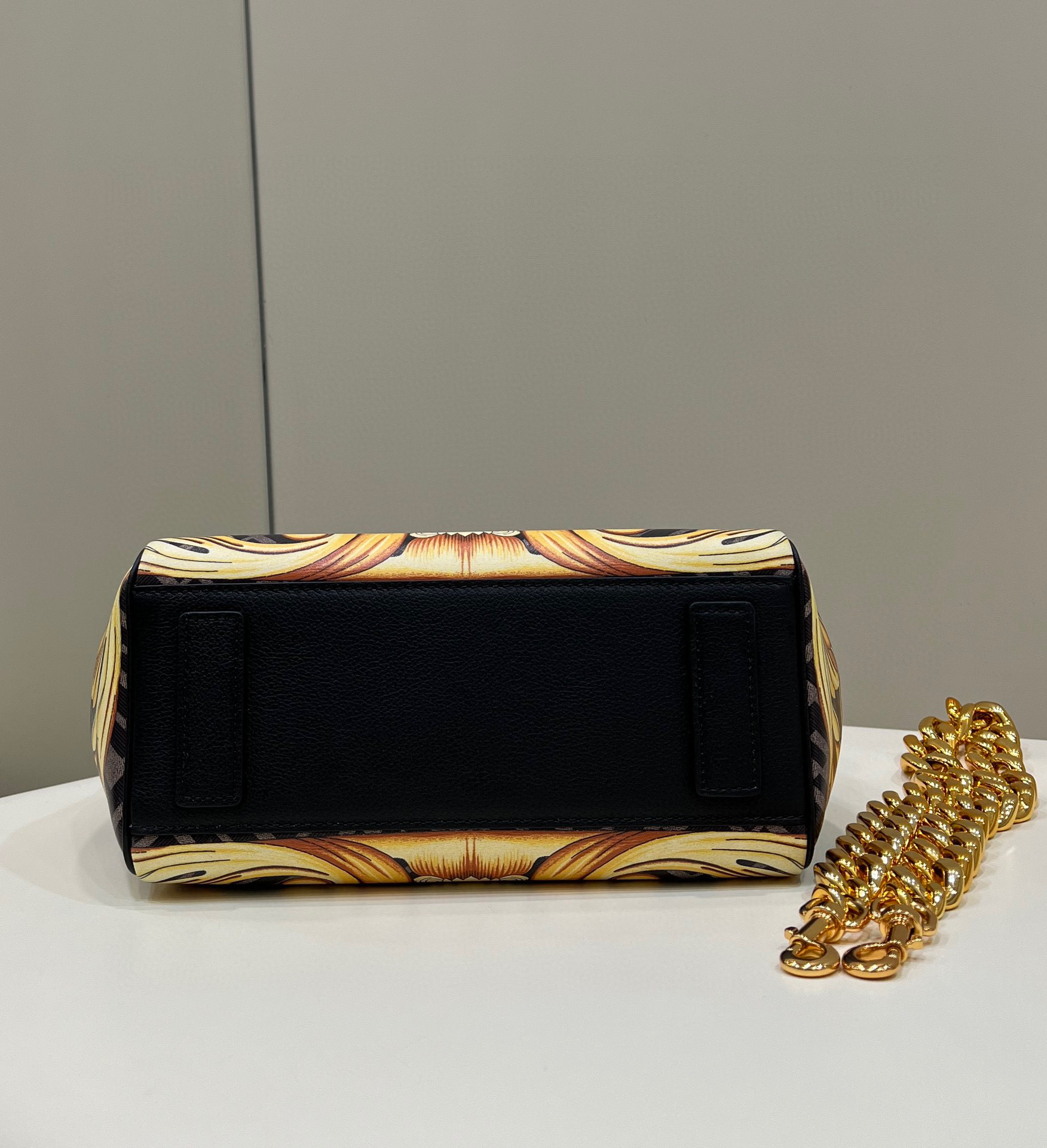 F**di & versace la medusa