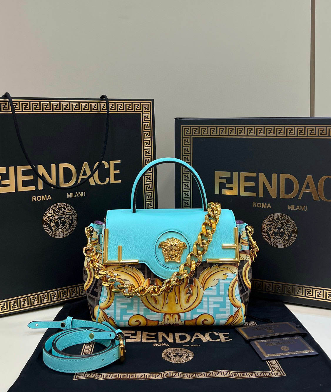 F**di & versace la medusa