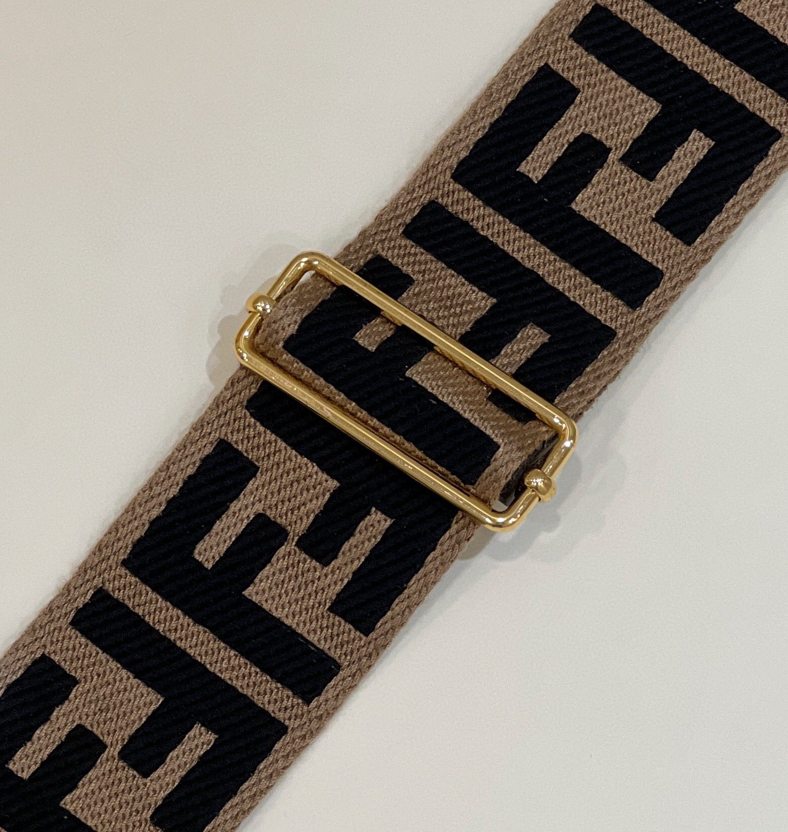 F**di strap