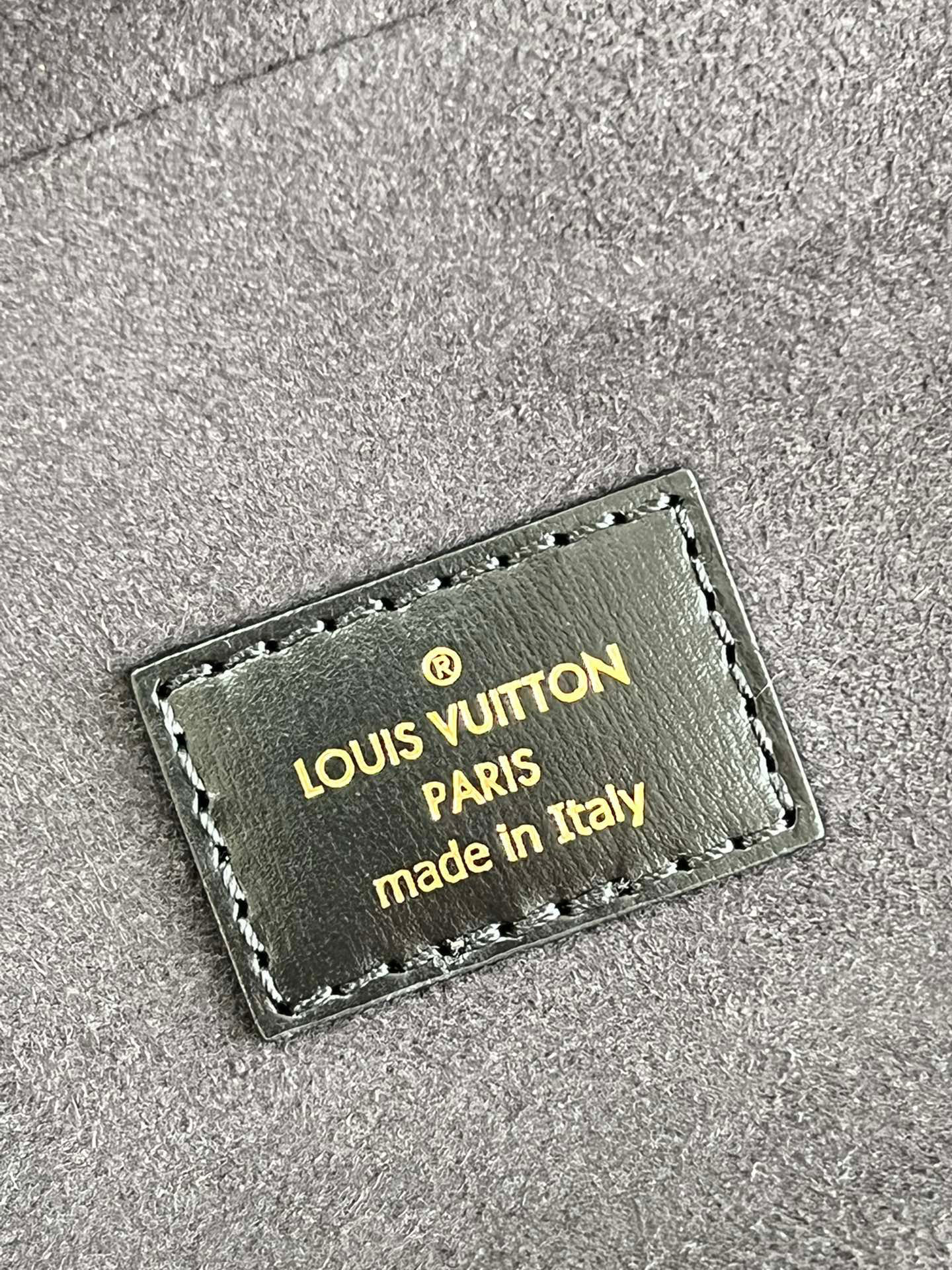 l**is V*t*n vanity