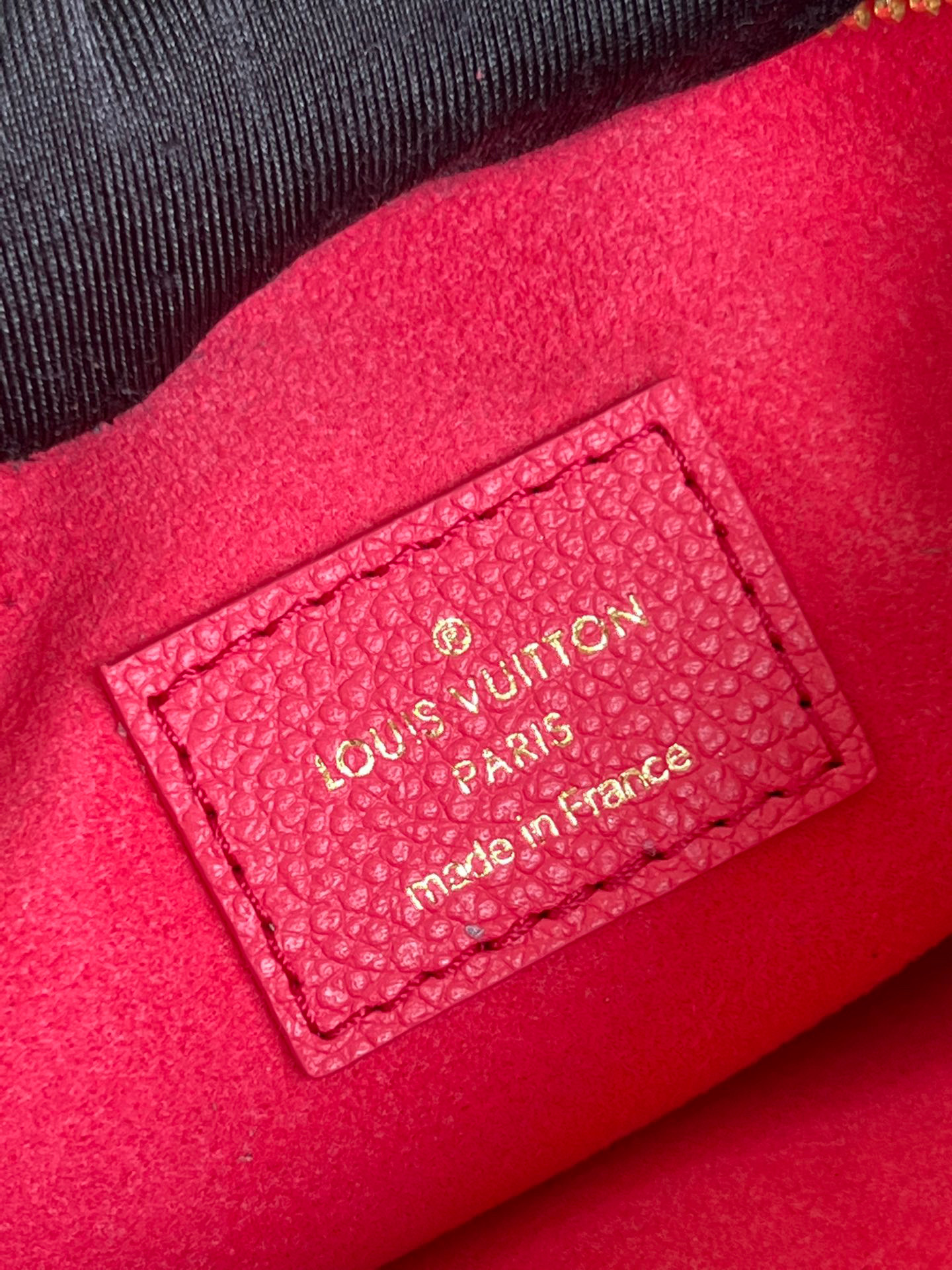 l**is V*t*n coussin bb