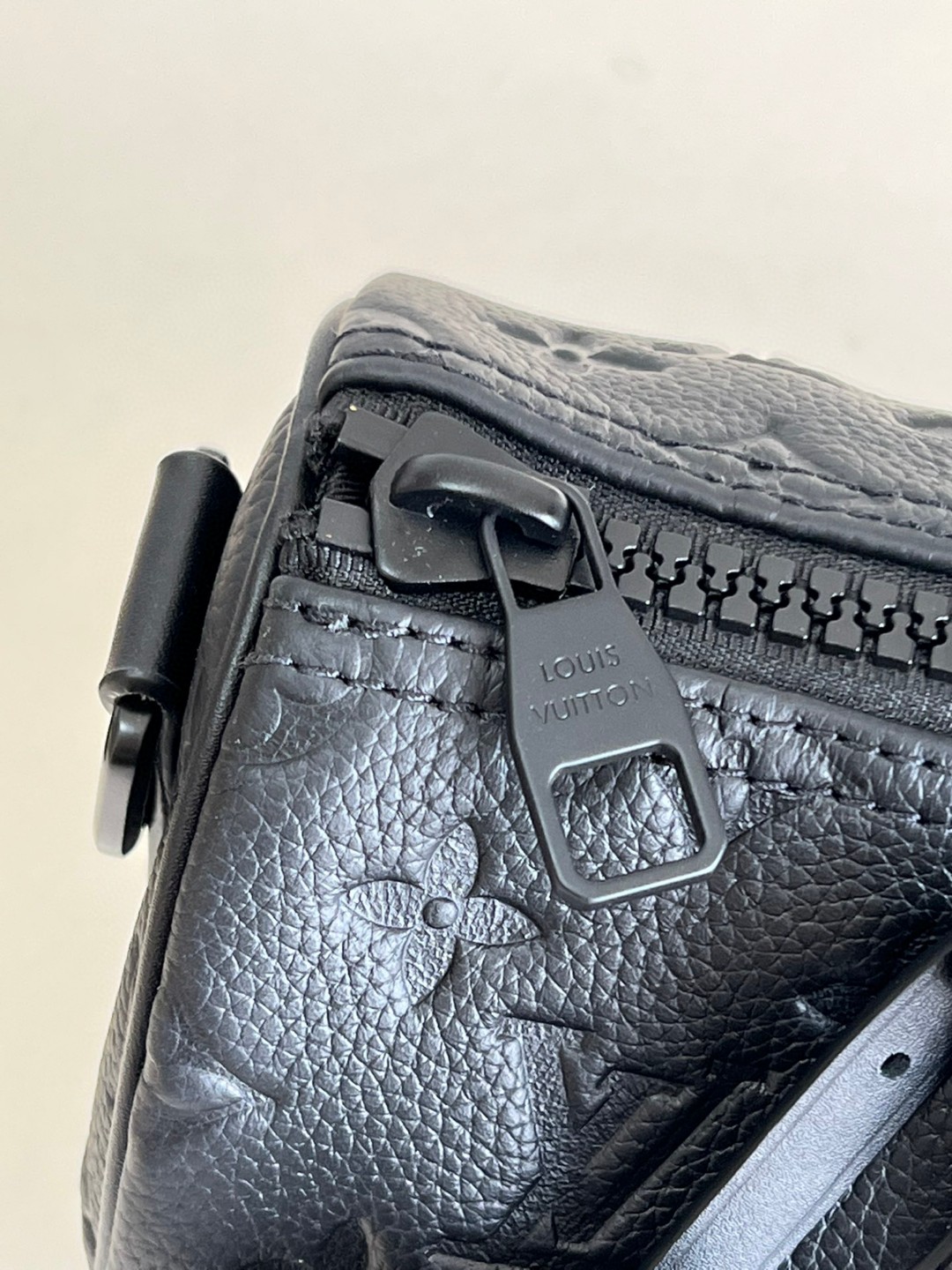 l**is V*t*n keepall bandoulière mini