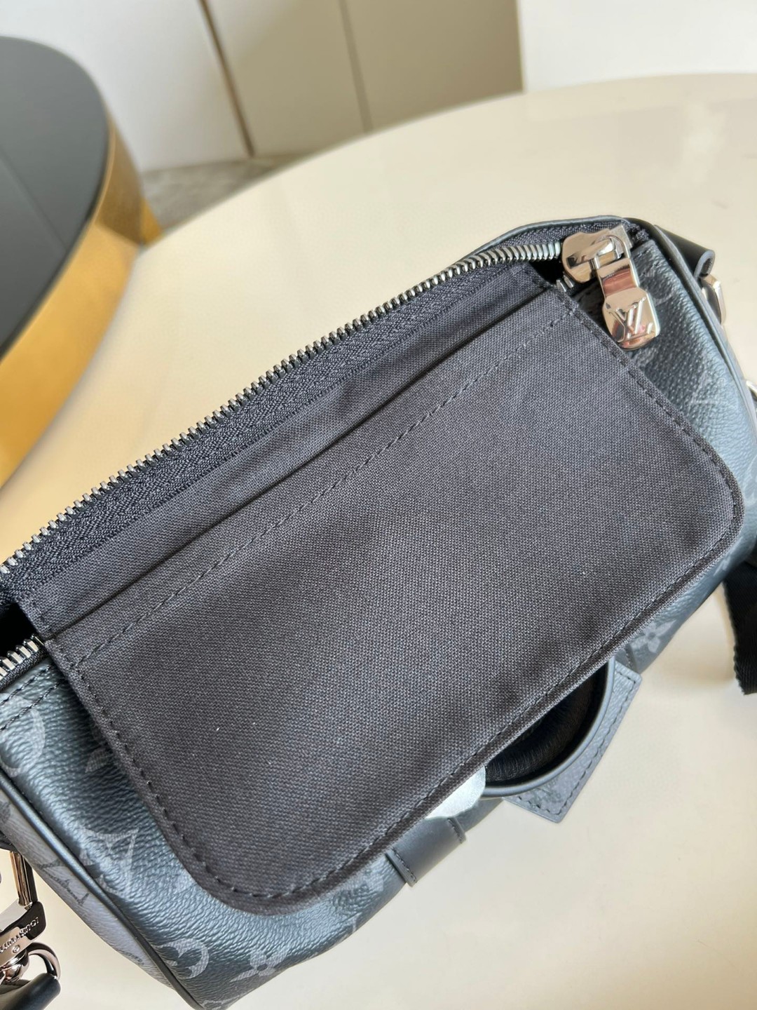 l**is V*t*n keepall 25