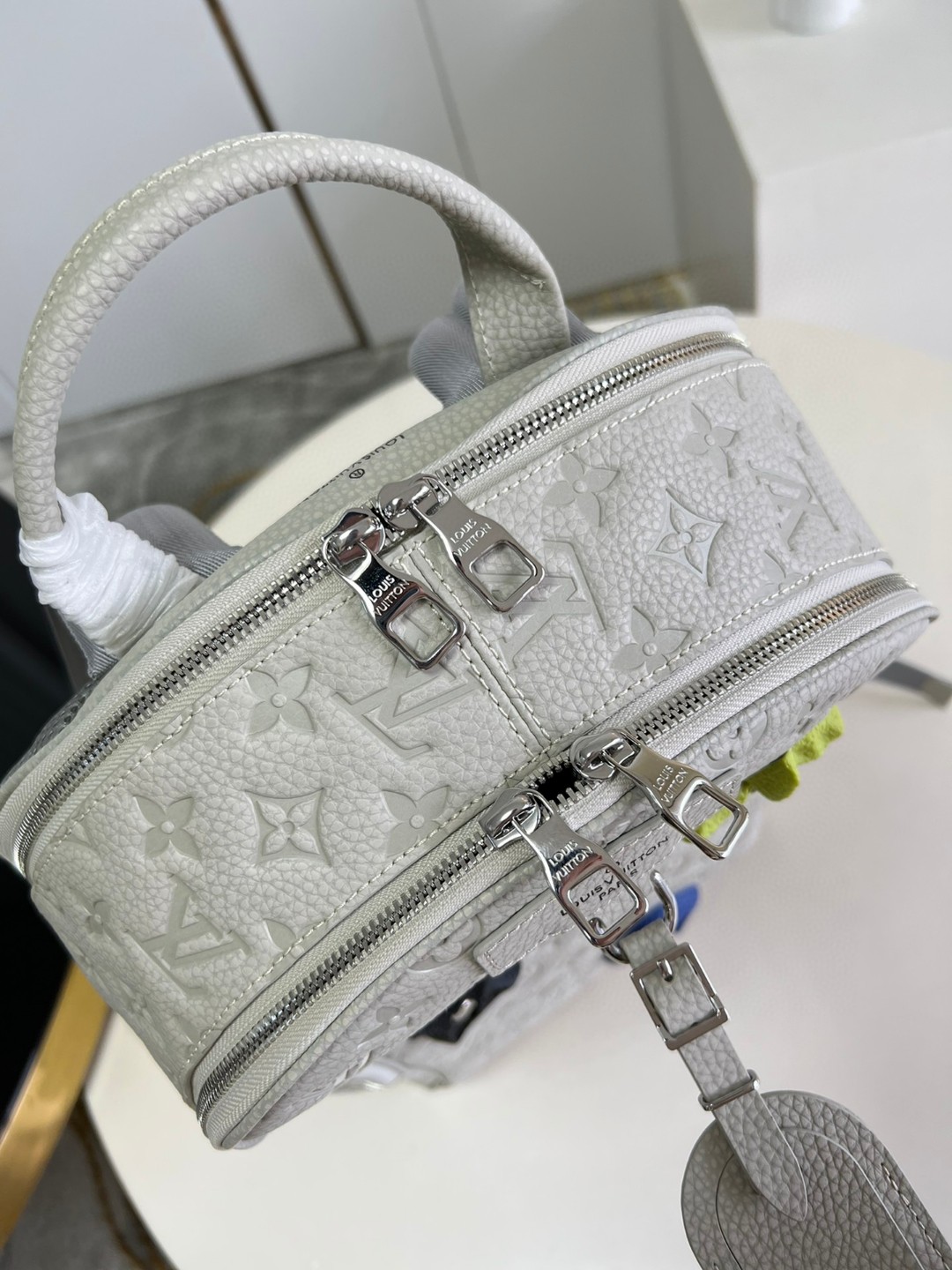 l**is V*t*n ellipse backpack