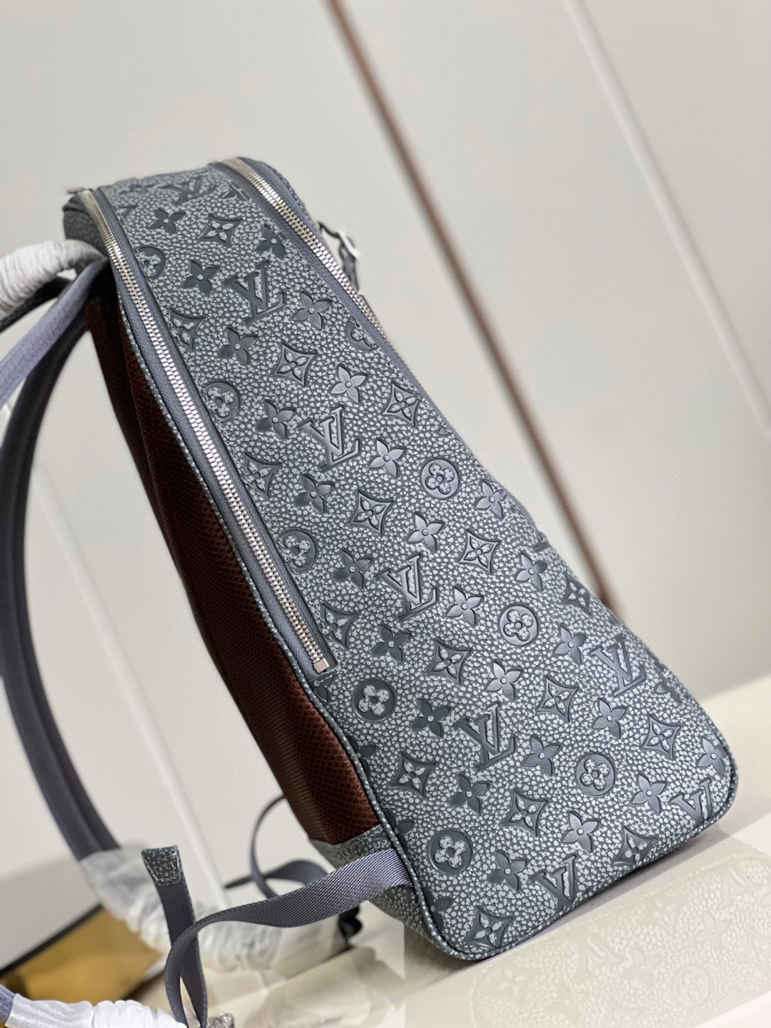 l**is V*t*n ellipse backpack