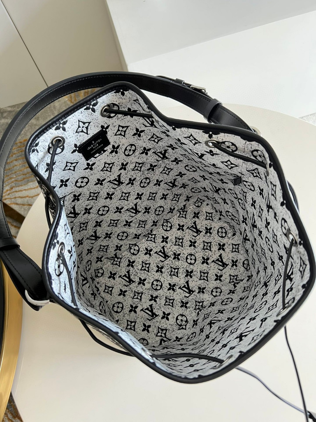 l**is V*t*n noe bag