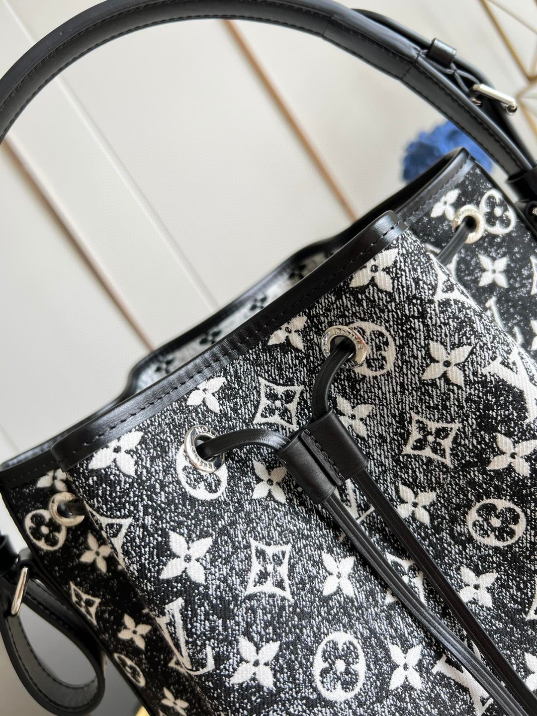 l**is V*t*n noe bag