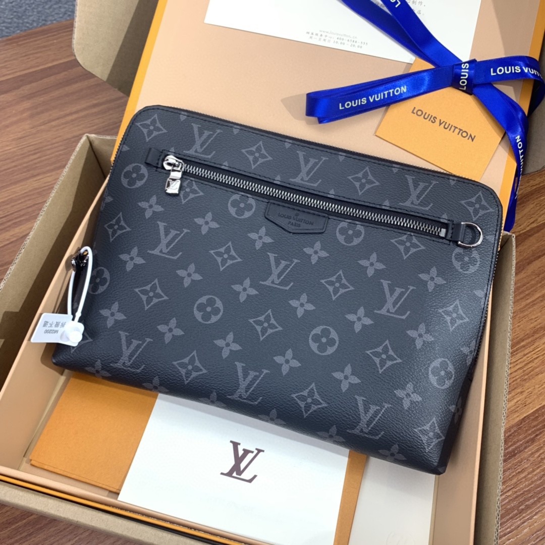 l**is V*t*n men pouch