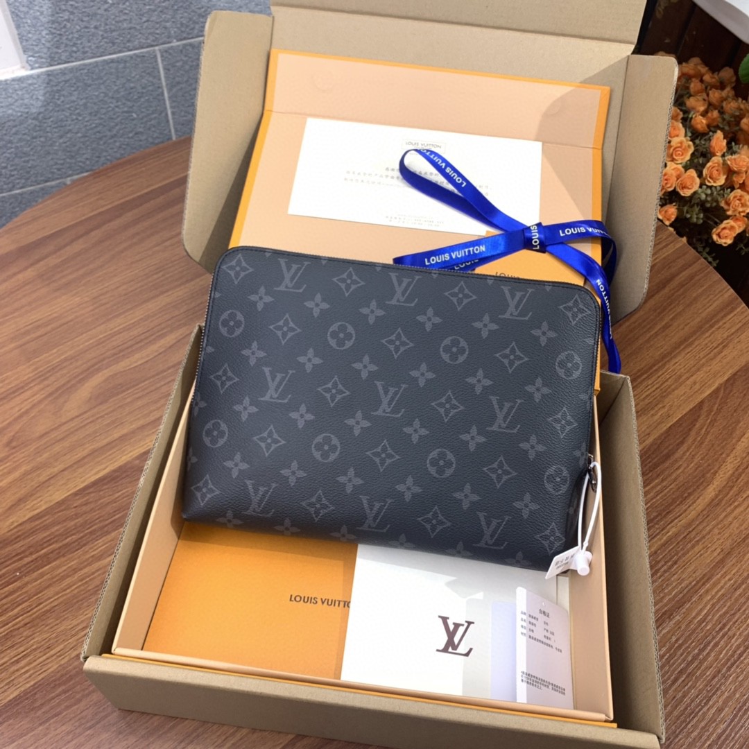 l**is V*t*n men pouch
