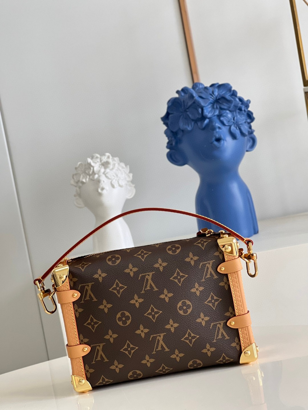 l**is V*t*n side trunk mm bag
