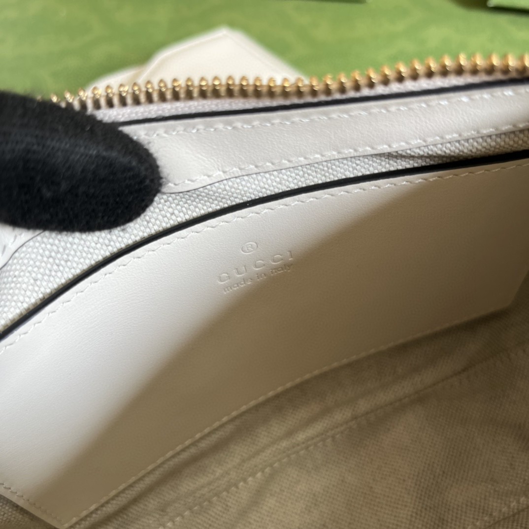 G*u*i matelassé handbag