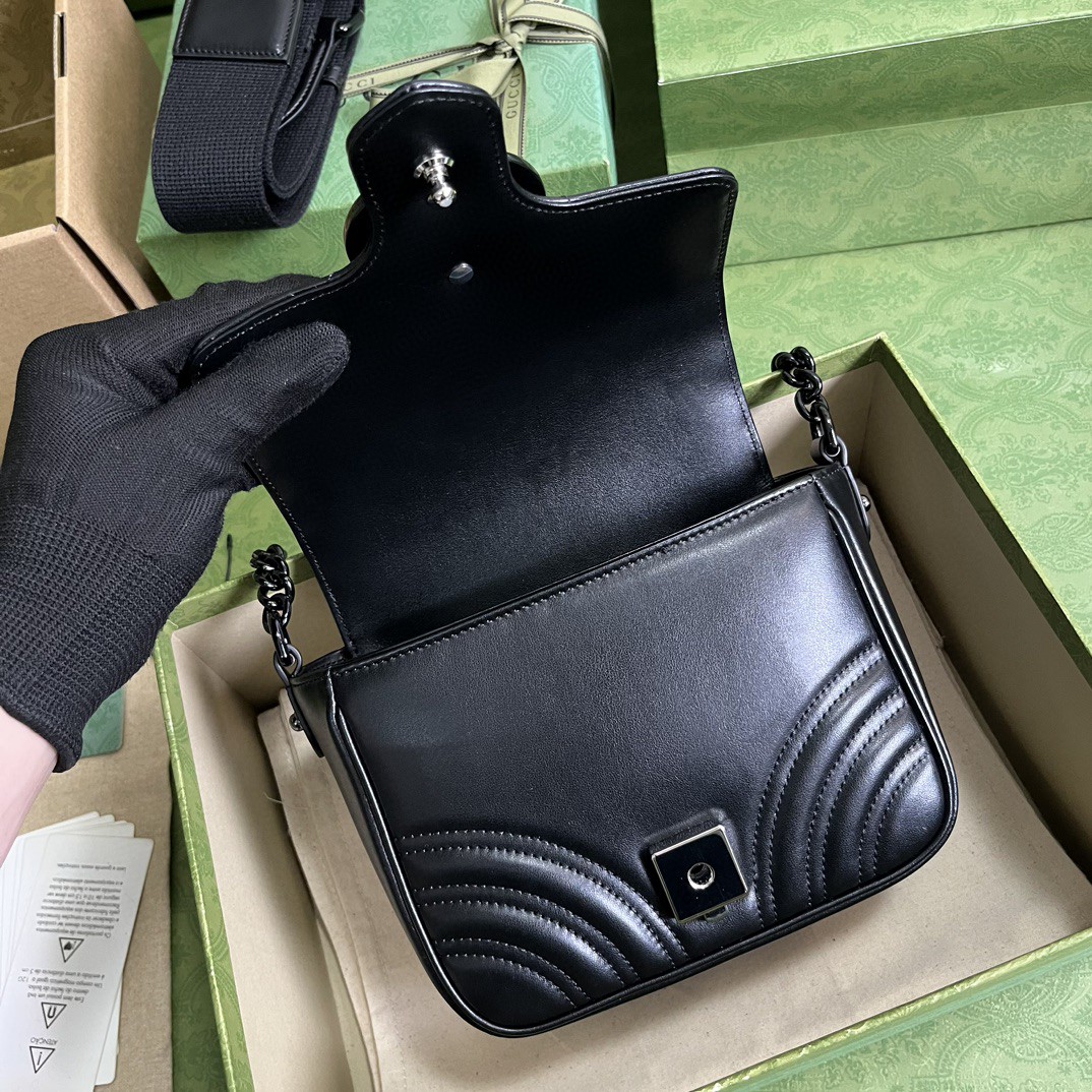 G*u*i gg marmont matelassé mini shoulder bag