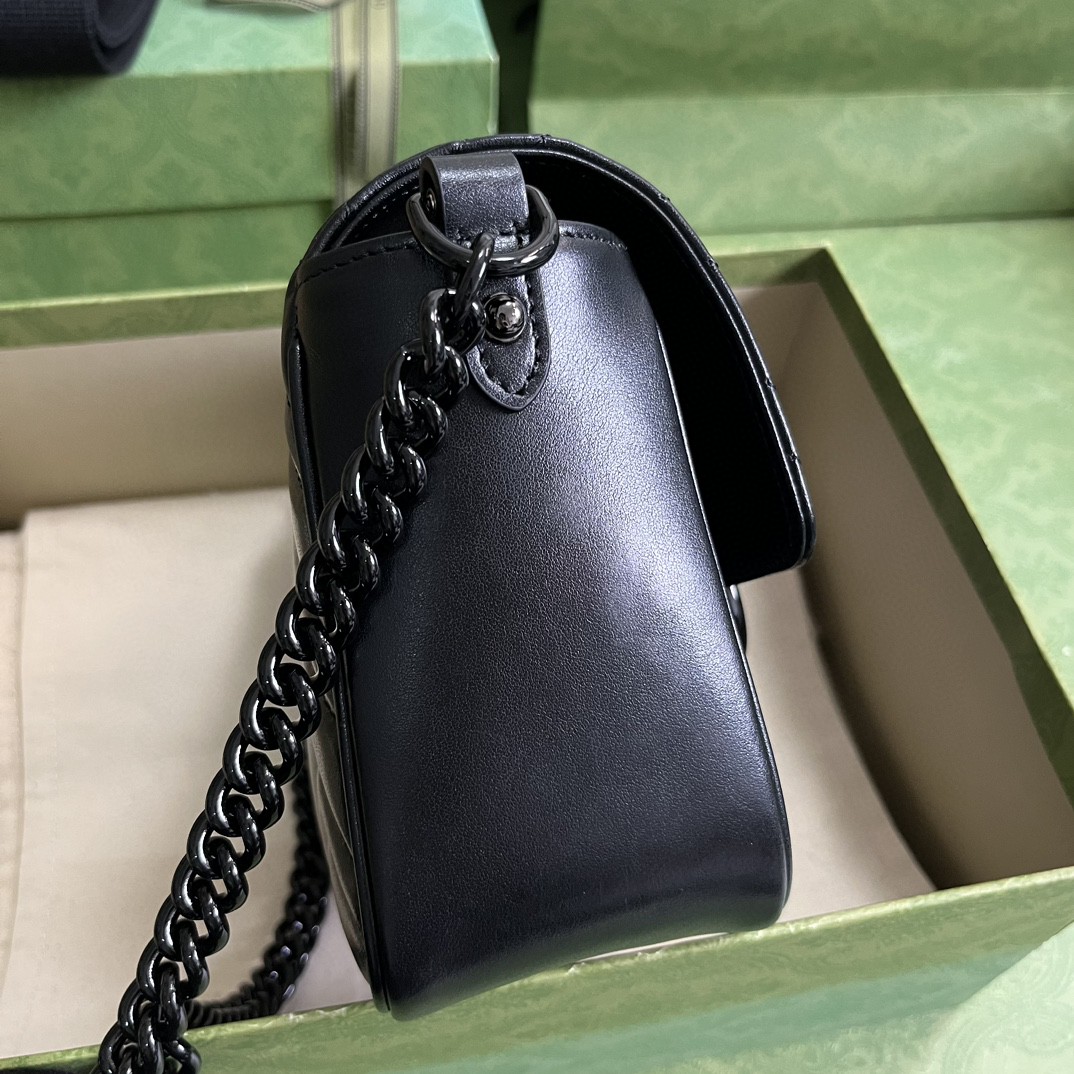 G*u*i gg marmont matelassé mini shoulder bag