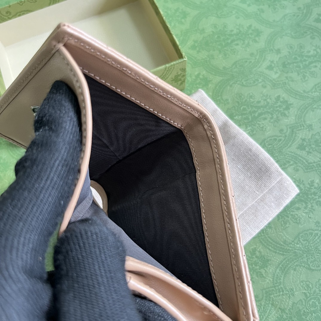 G*u*i gg marmont card case wallet