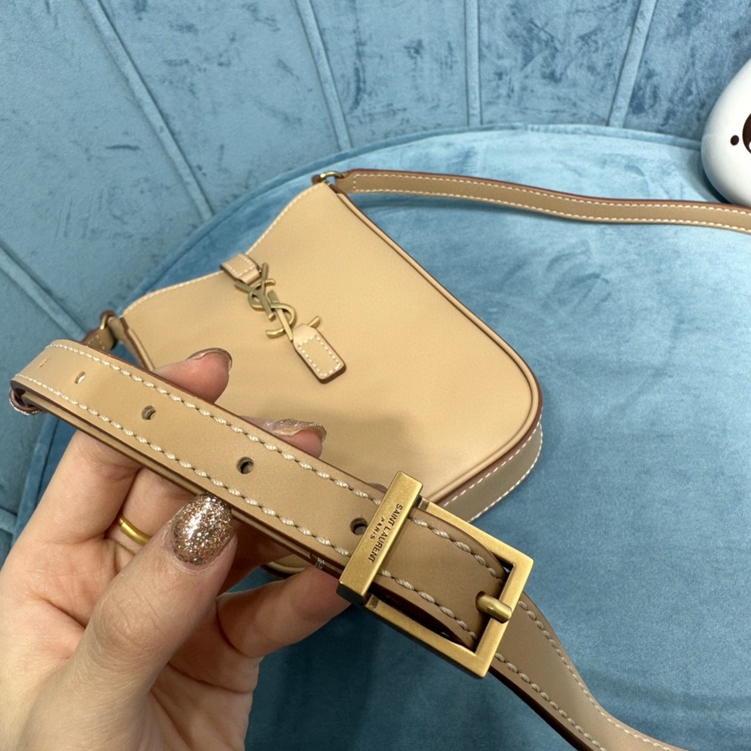 YSL LE5À7 MINI VERTICAL