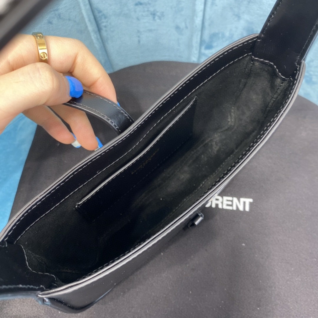 YSL LE5À7 MINI IN SMOOTH LEATHER