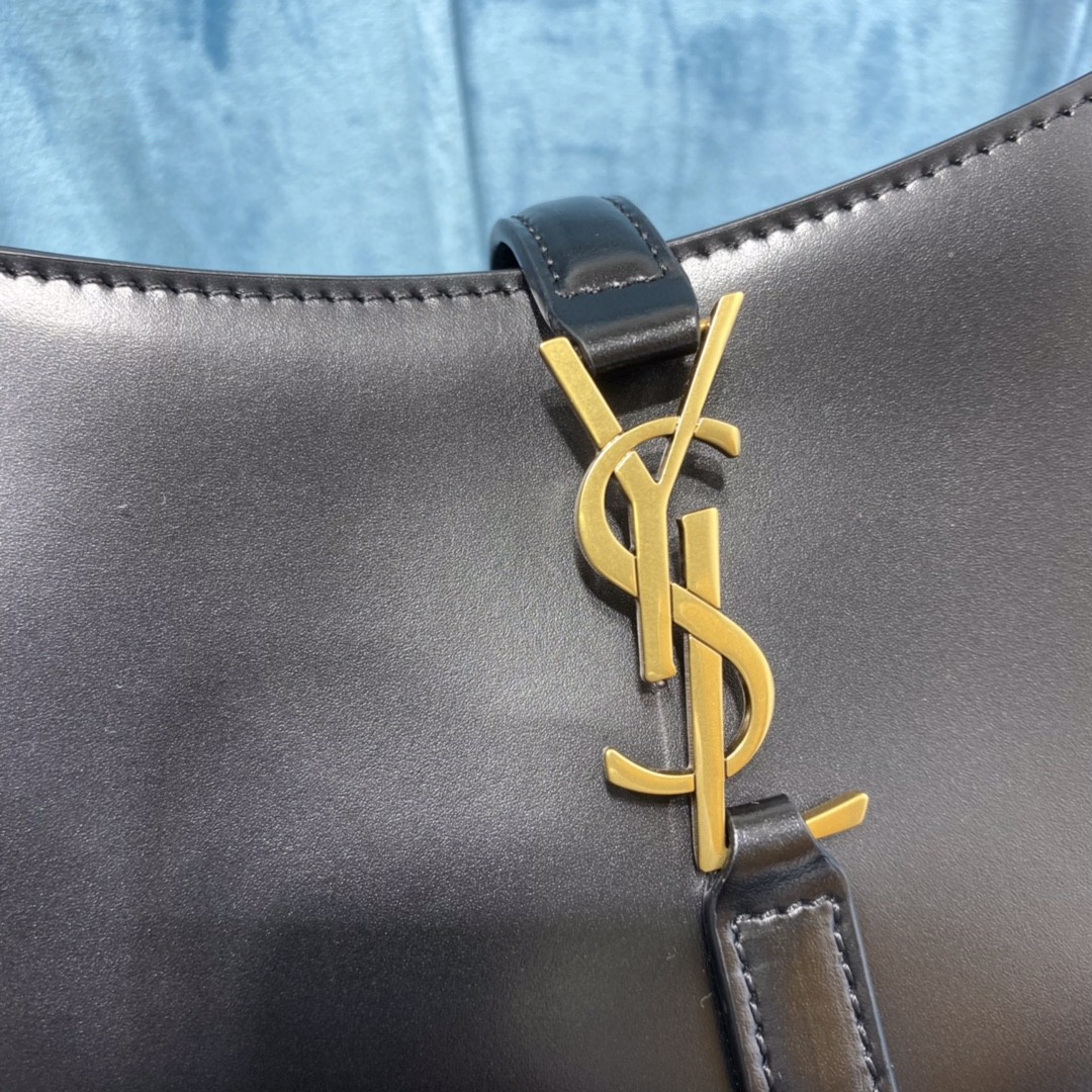 YSL LE5À7 MINI IN SMOOTH LEATHER