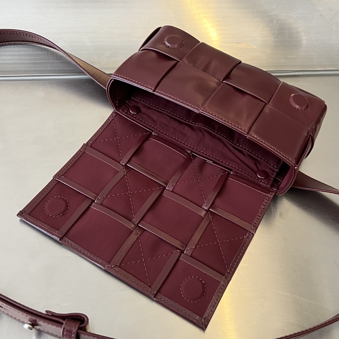 bo*te*ga Ve*ne*ta cassette waist bag