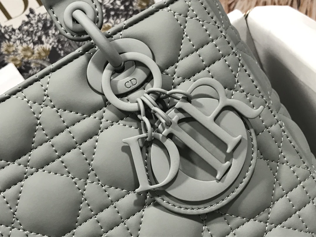 medium lady D*or bag