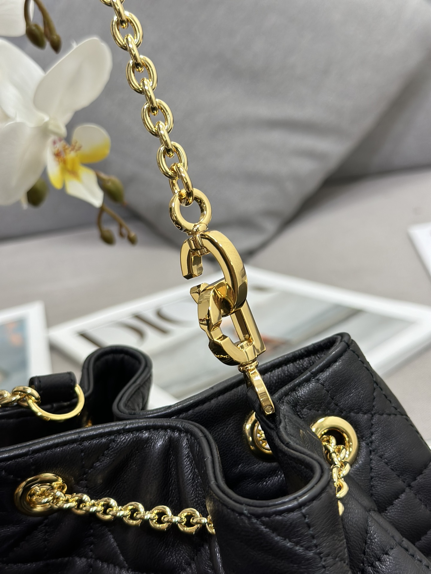 medium D*or ammi bag