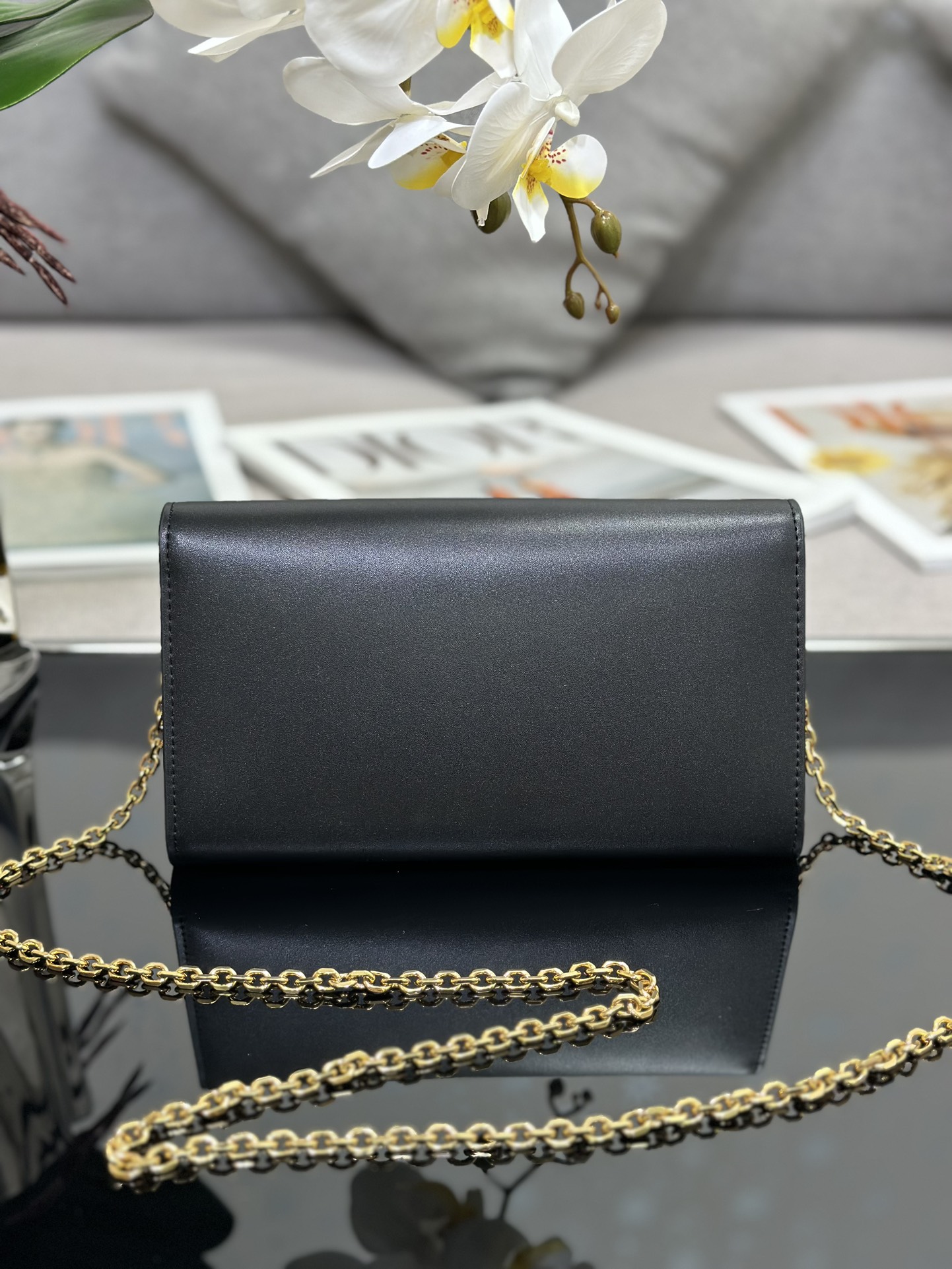 D*or bobby east-west pouch with chain