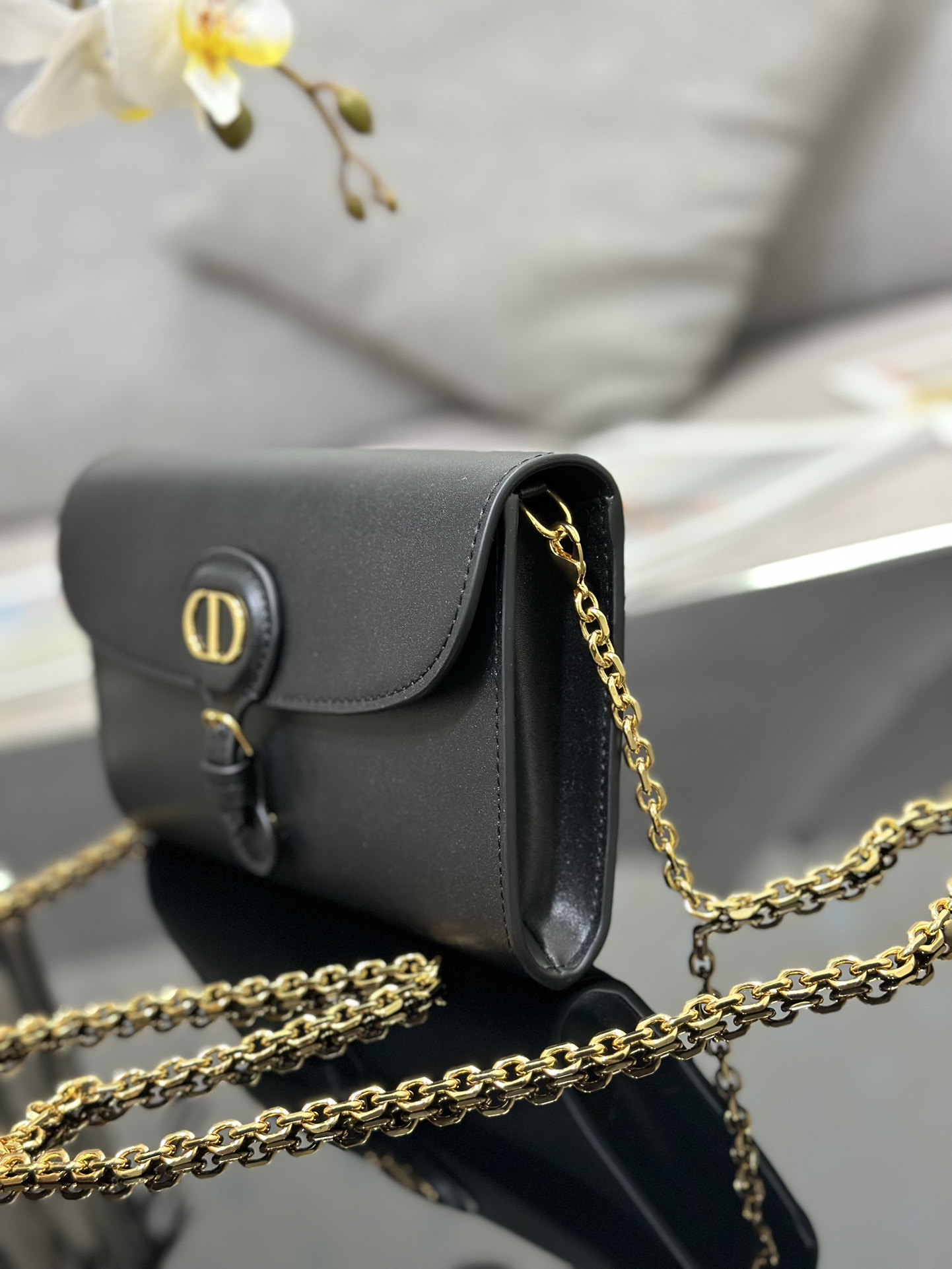 D*or bobby east-west pouch with chain