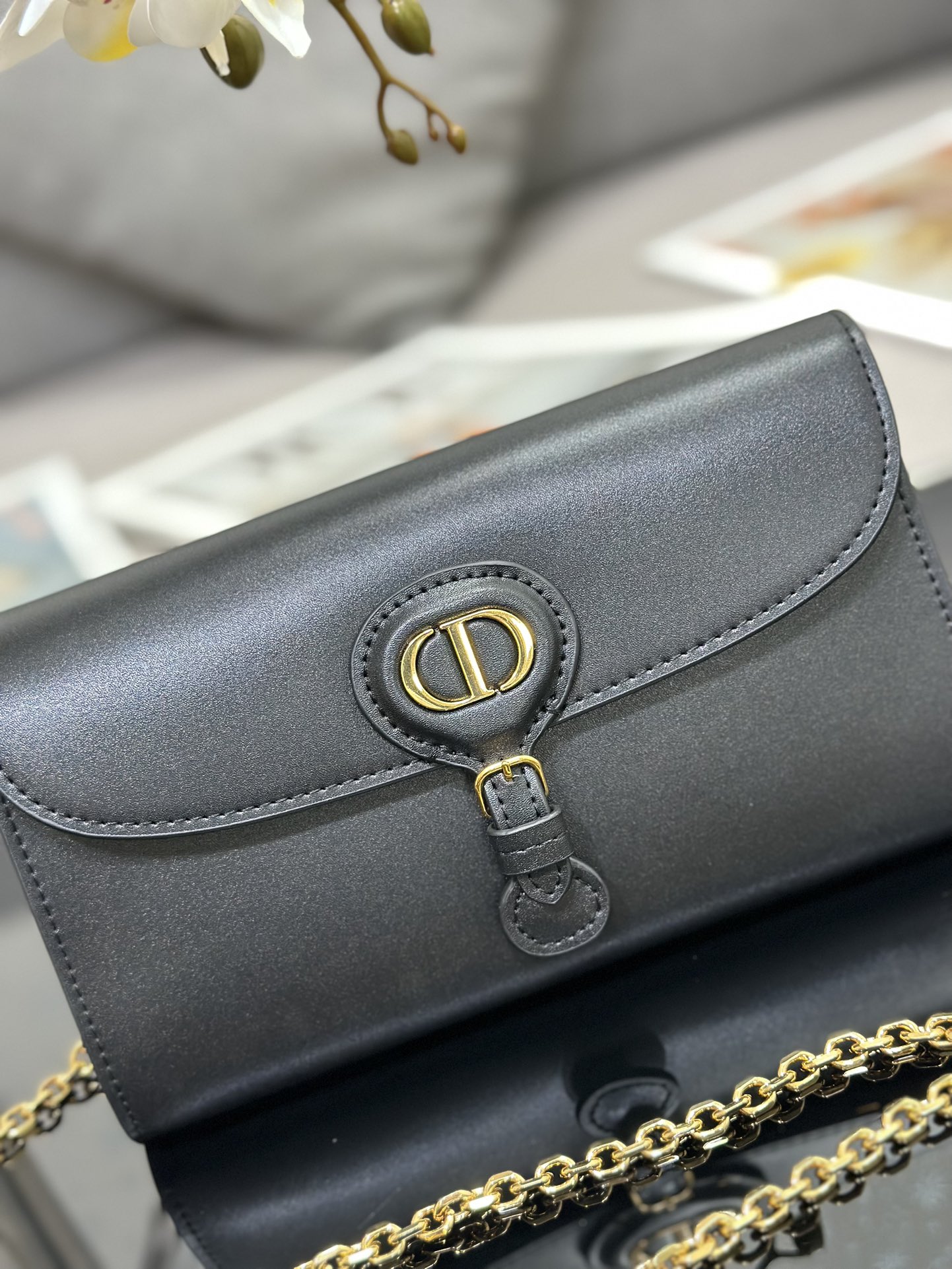 D*or bobby east-west pouch with chain