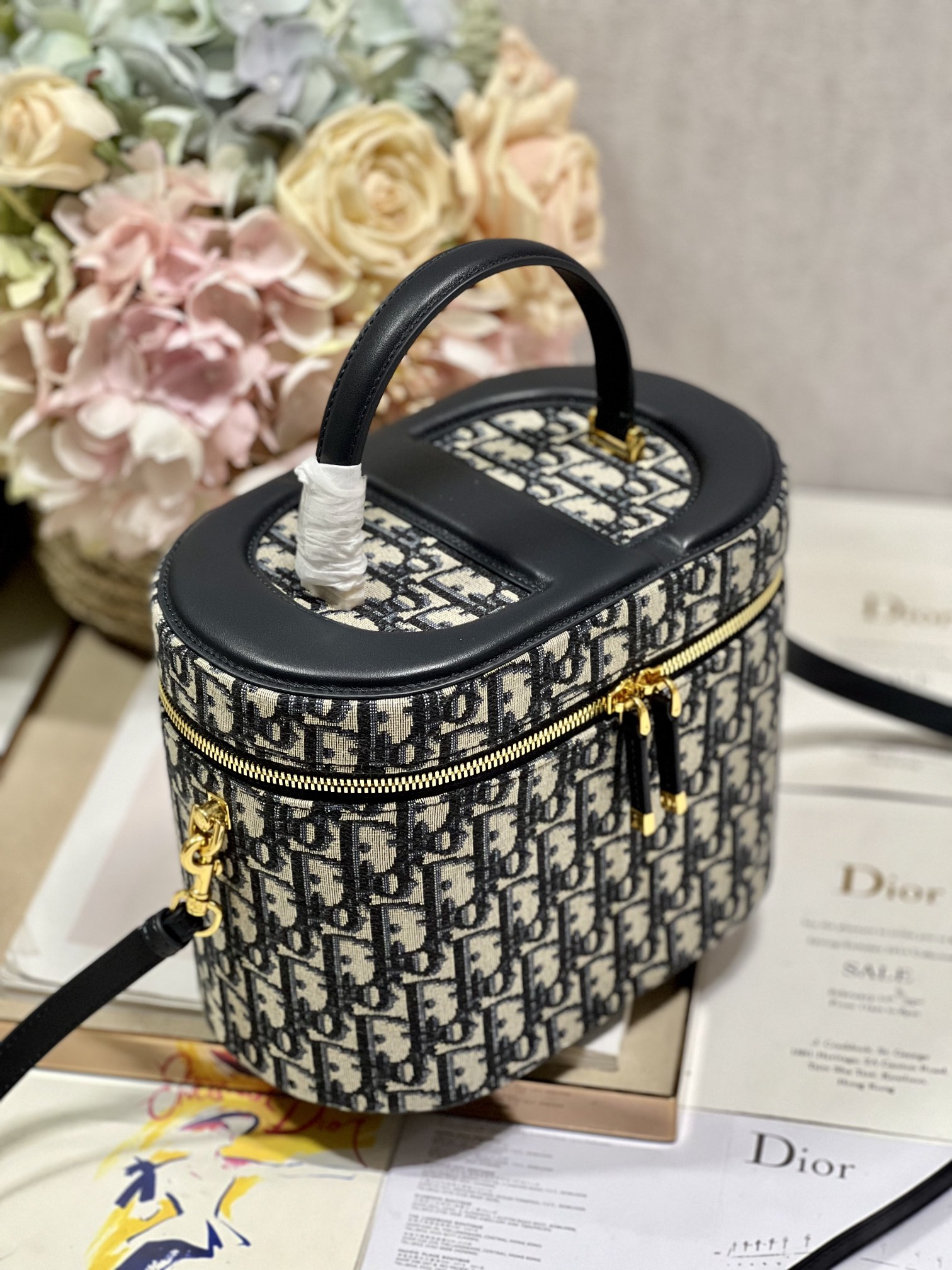 D*or medium cd signature vanity case