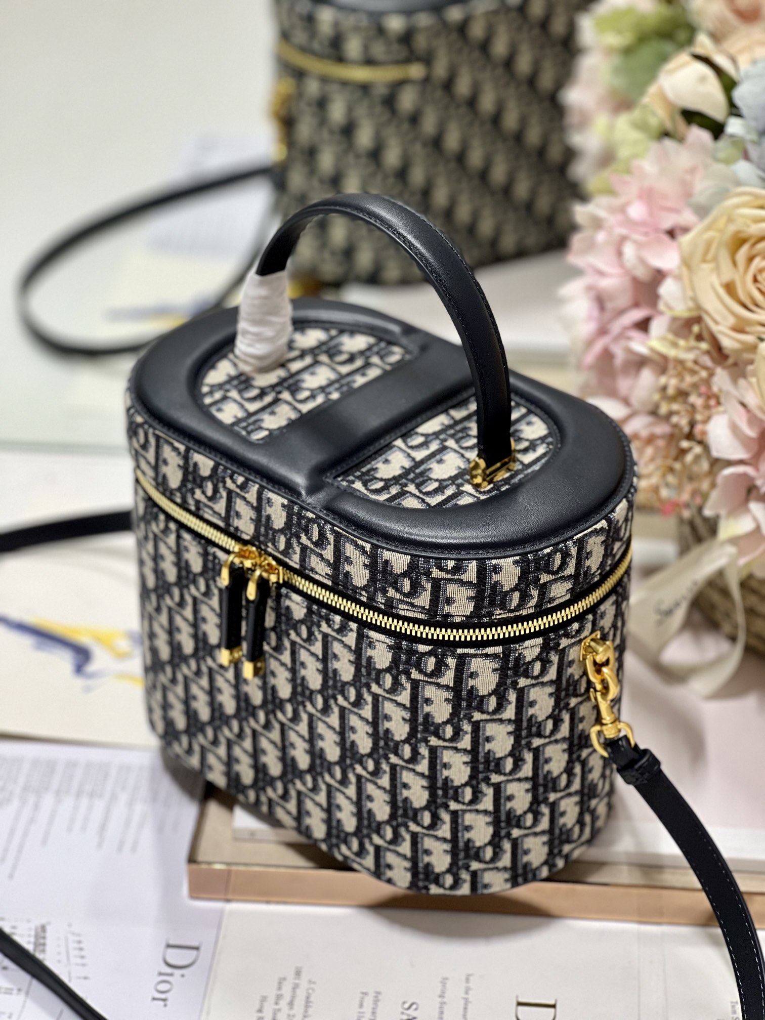 D*or medium cd signature vanity case