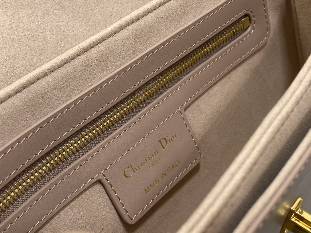 D*or 30 montaigne avenue bag