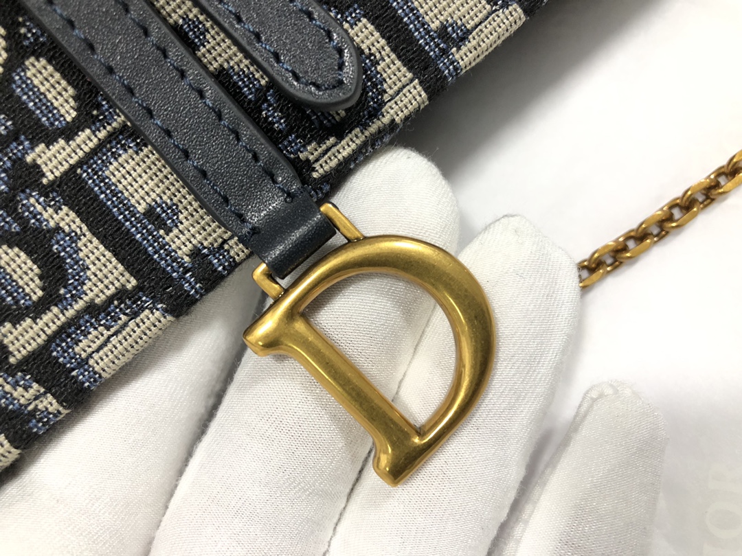D*or saddle pouch