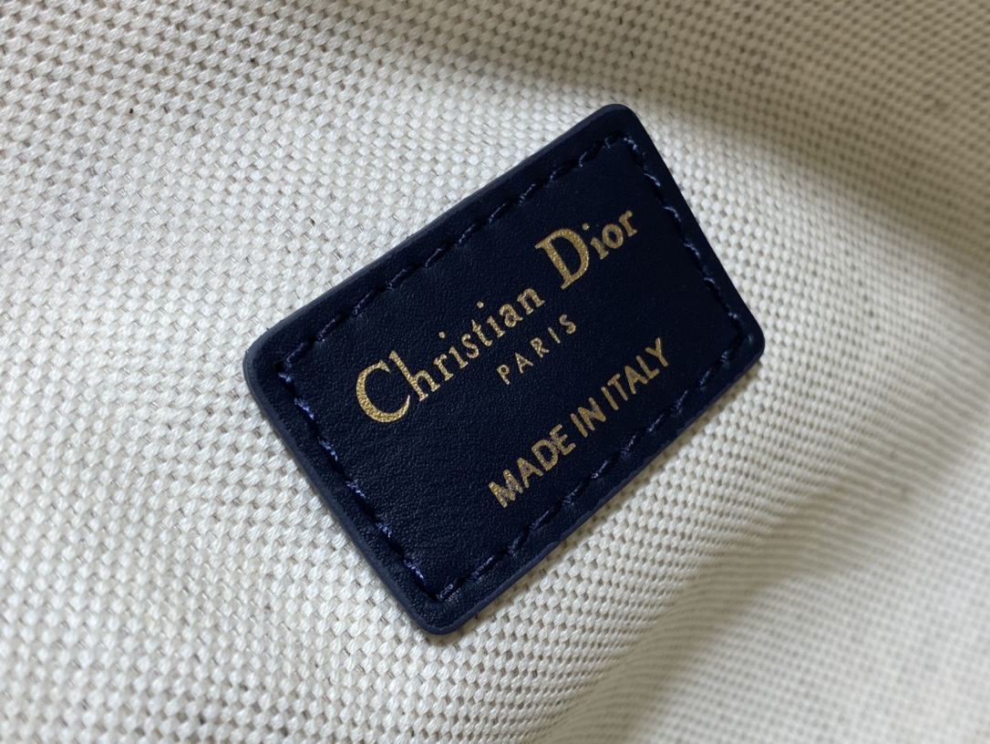 medium D*ortravel nomad pouch