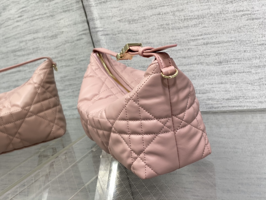 medium D*ortravel nomad pouch