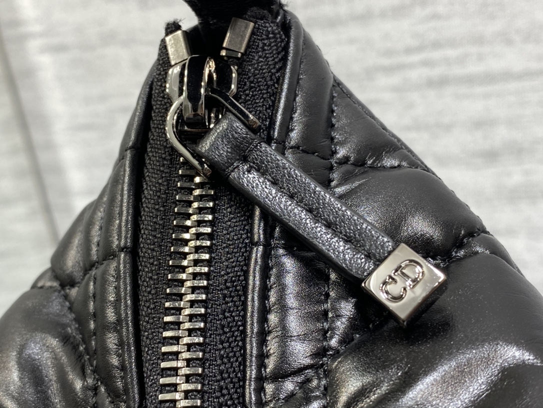 medium D*ortravel nomad pouch