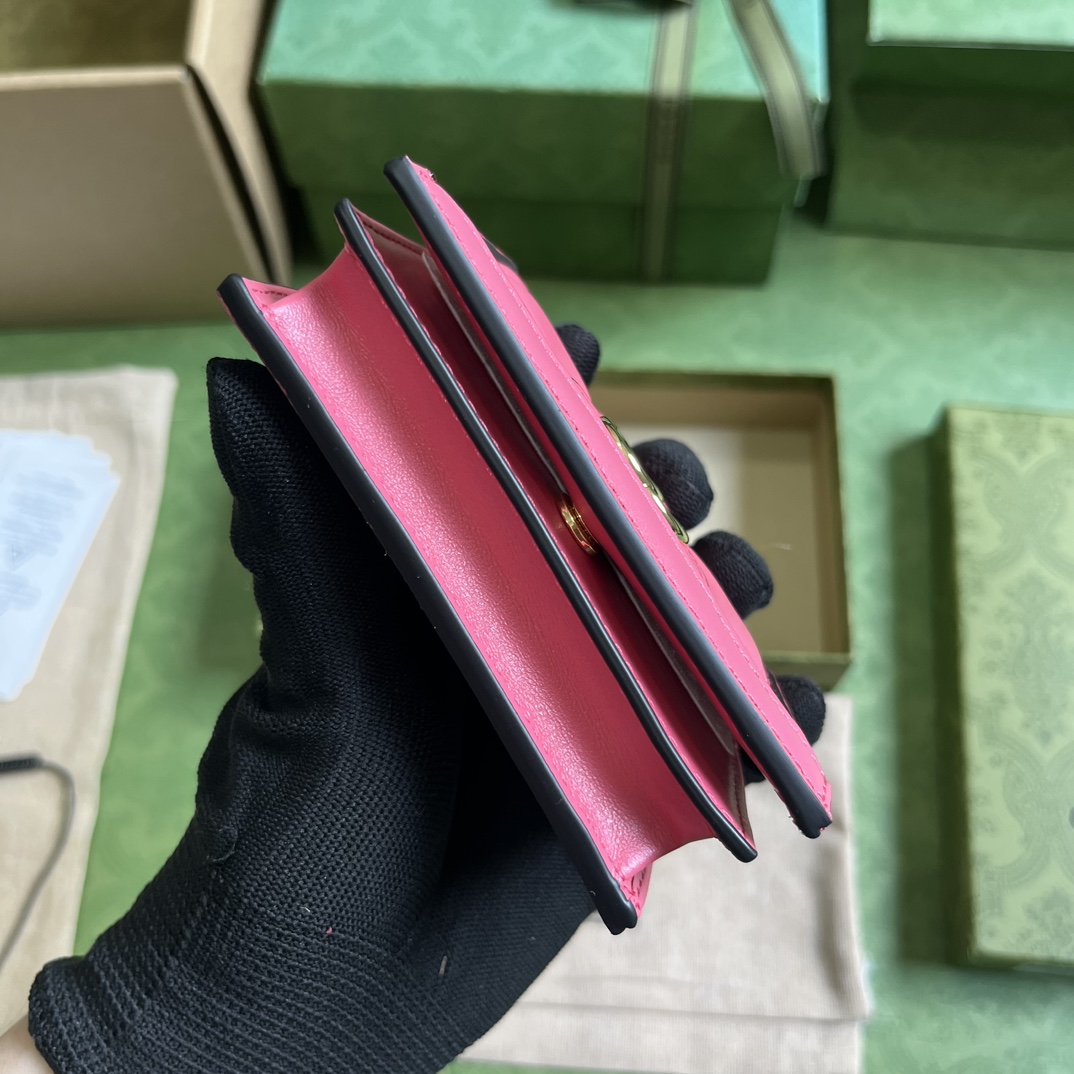 G*u*i gg matelassÉ card case wallet