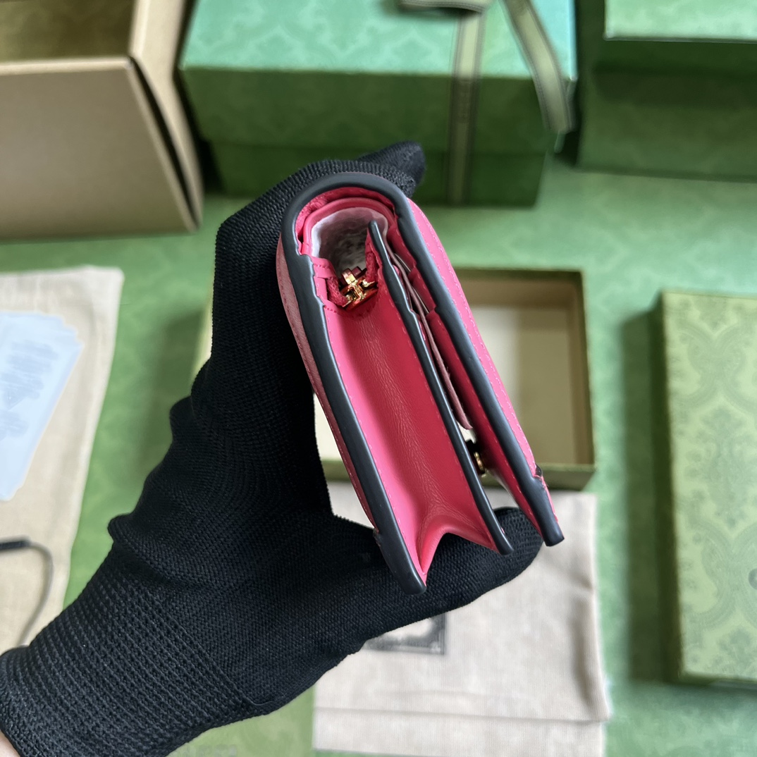 G*u*i gg matelassÉ card case wallet