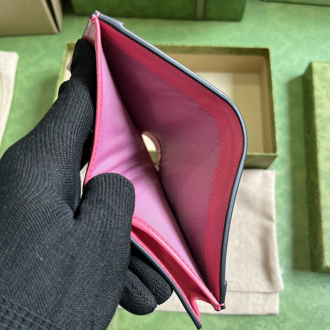 G*u*i gg matelassÉ card case wallet
