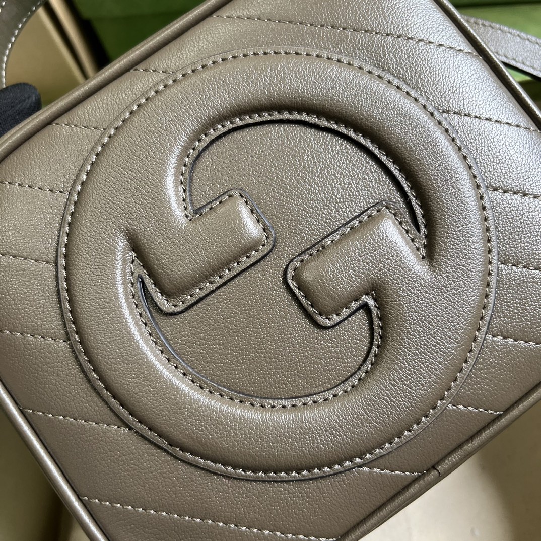 G*u*i blondie top handle bag