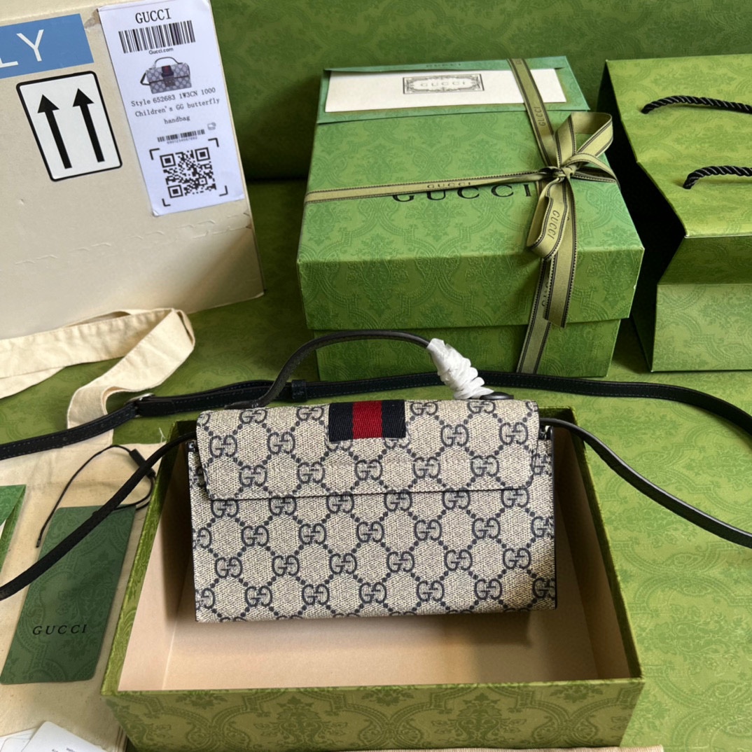 G*u*i padlock mini bag