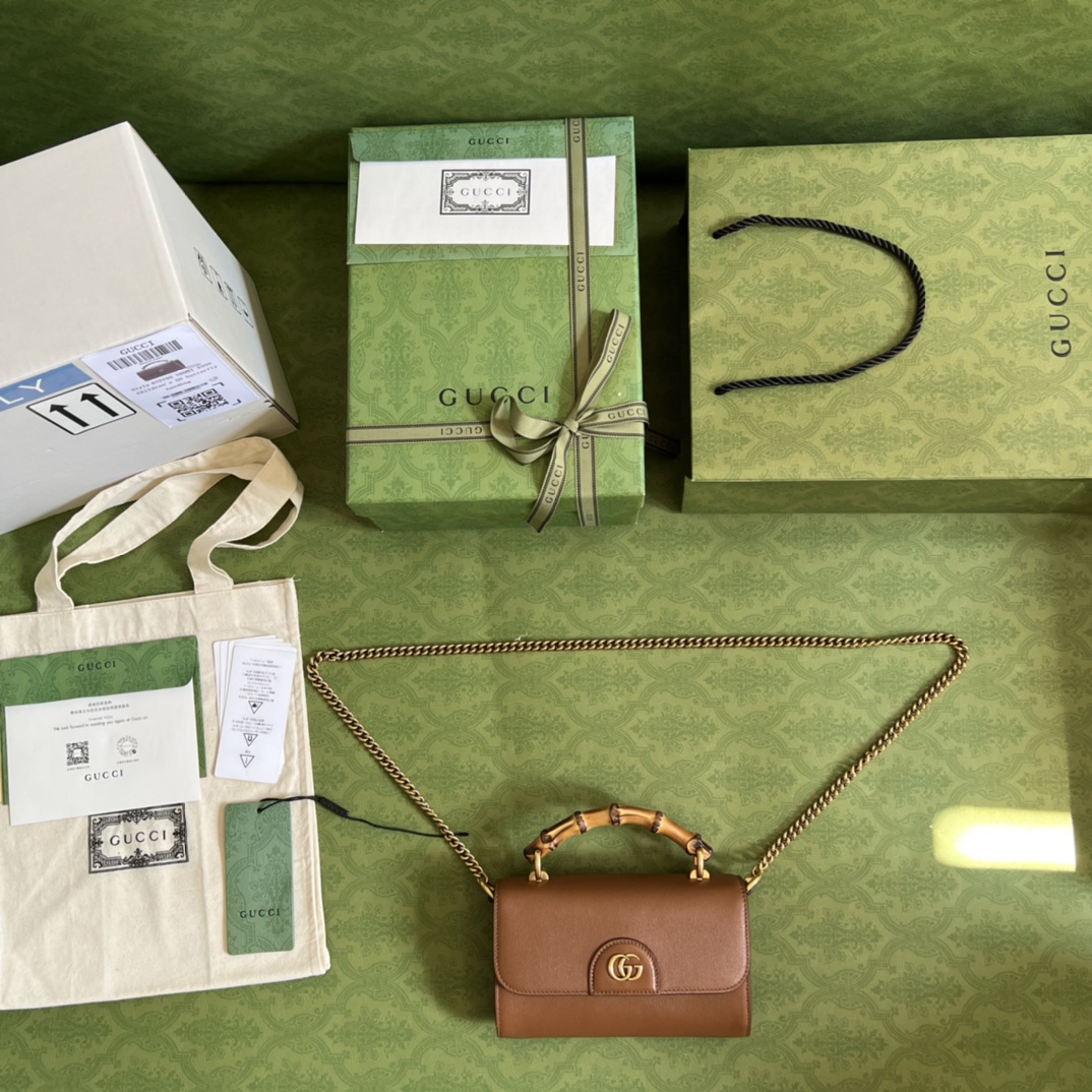 G*u*i diana mini bag