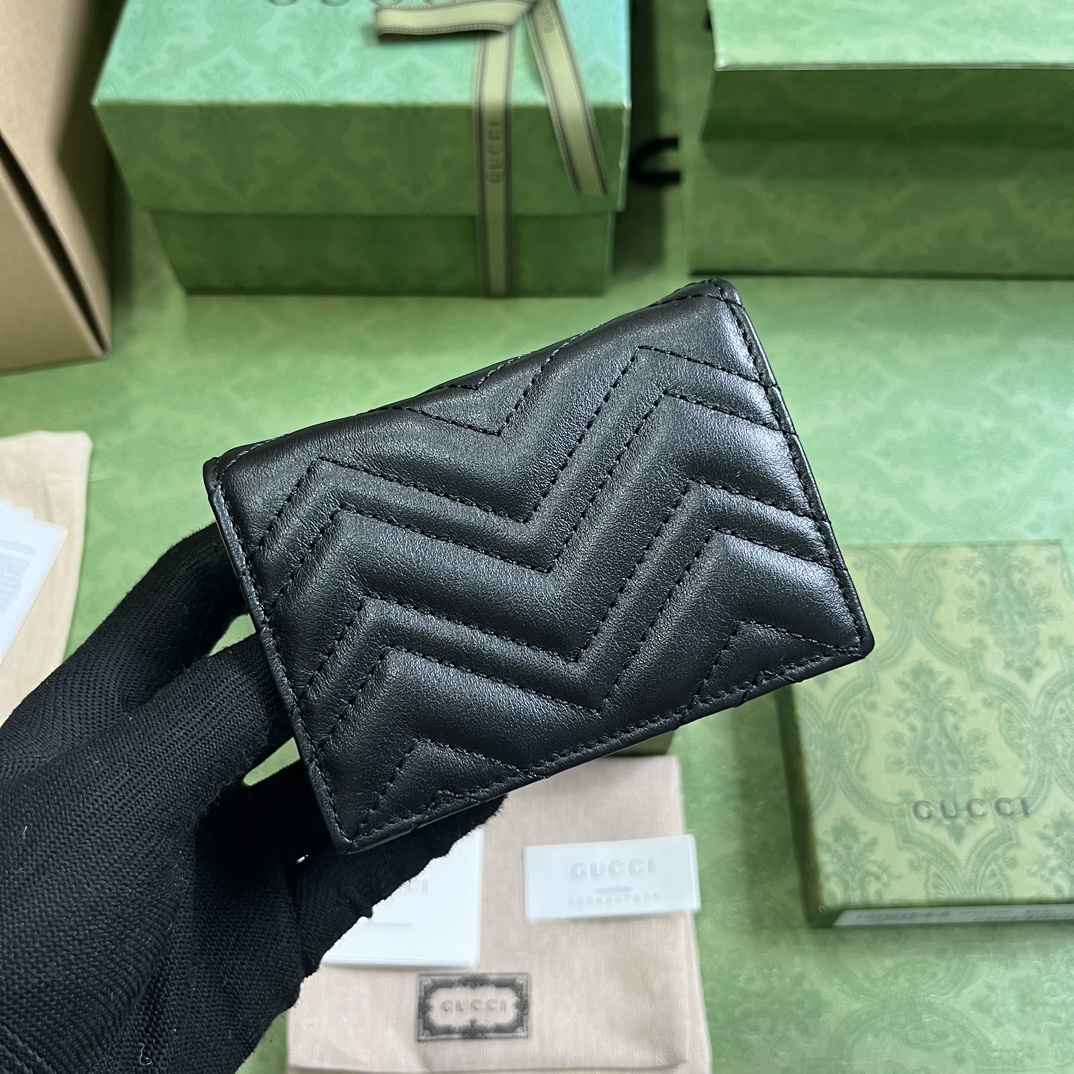 G*u*i gg marmont card case wallet