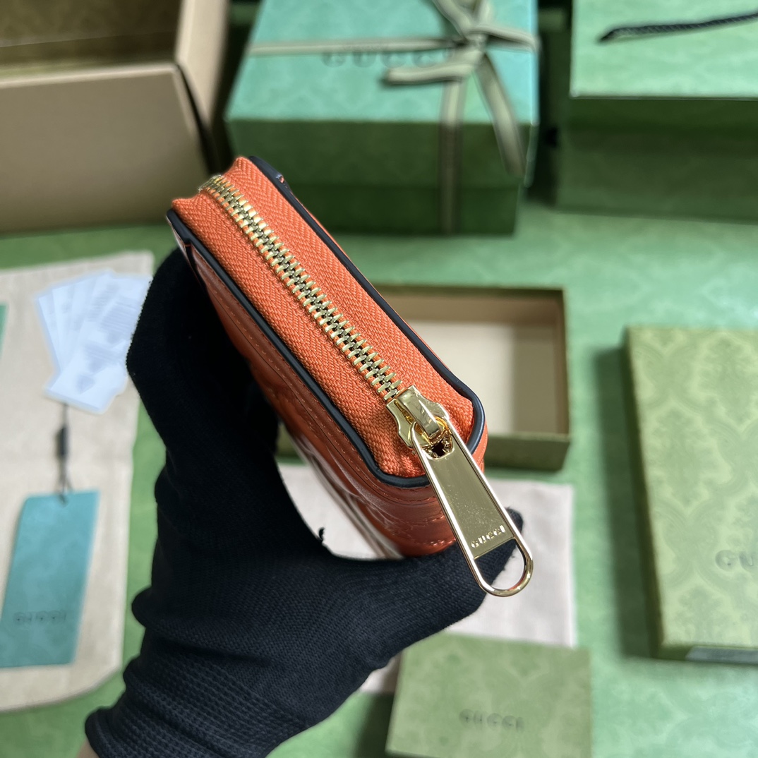 G*u*i gg matelassÉ zip-around wallet