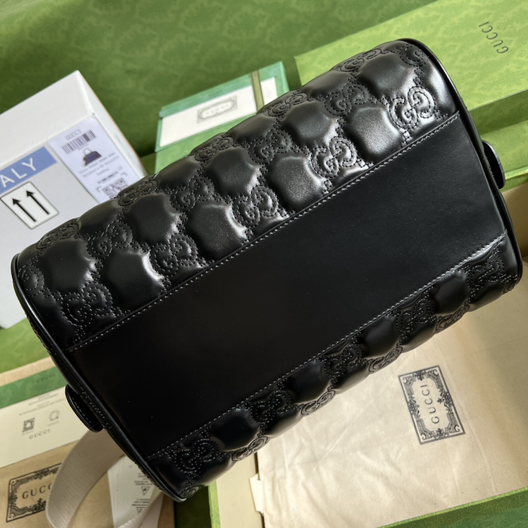 G*u*i gg matelassÉ medium bag
